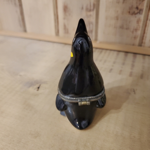Penguin Hinged Trinket Box - Picture 5 of 9